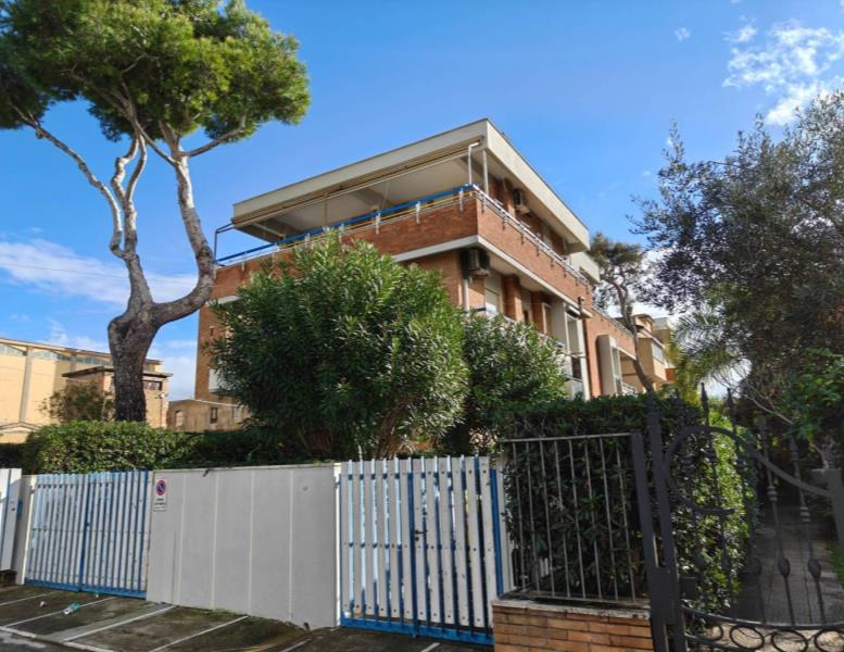 appartamento in vendita ad Anzio in zona Mare