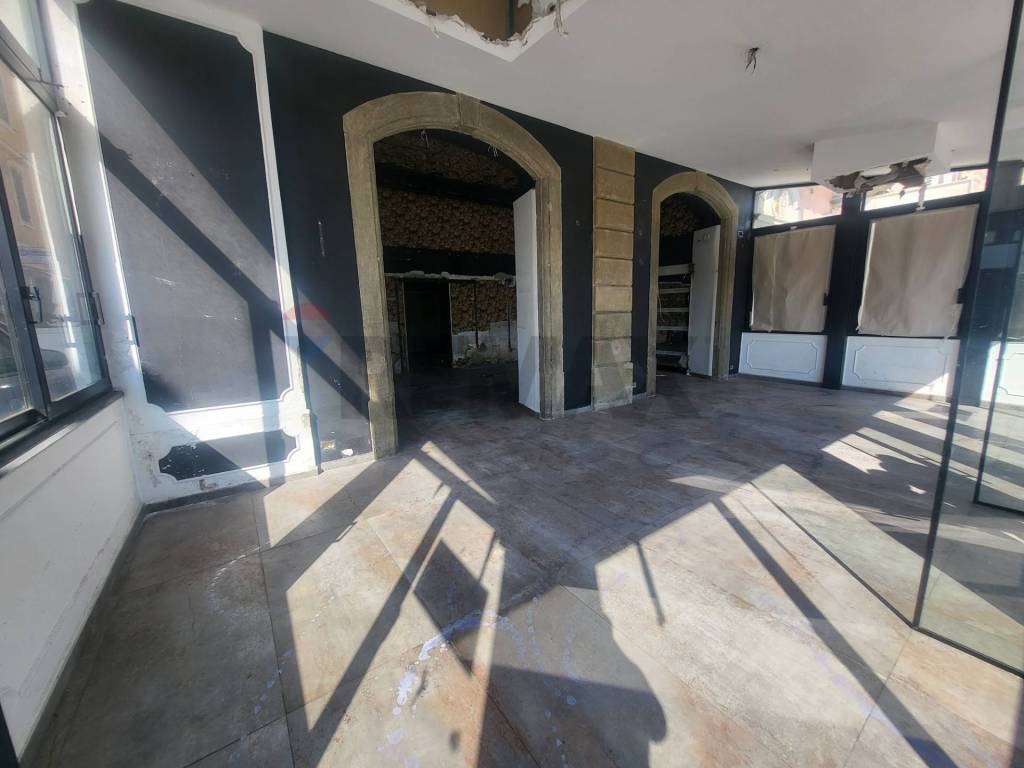 negozio in vendita ad Anzio