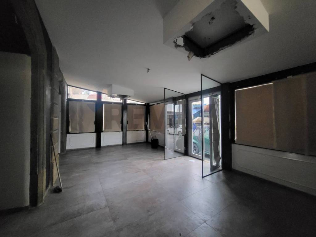 negozio in vendita ad Anzio