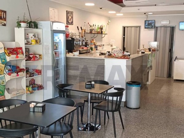 negozio in vendita ad Anzio in zona Mare