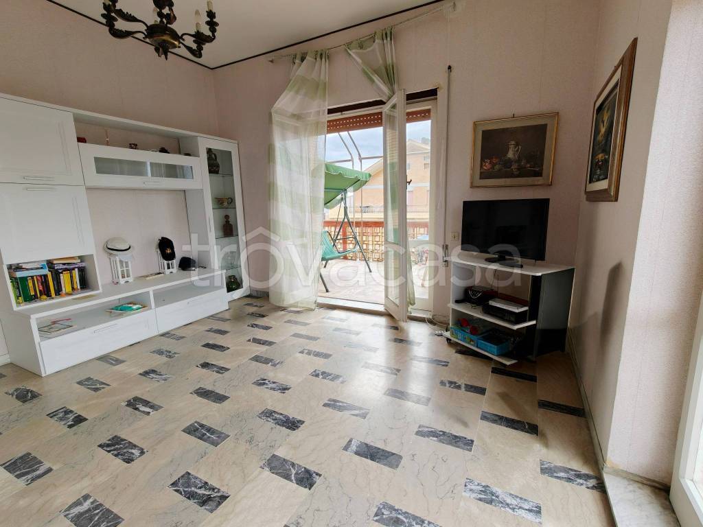 appartamento in vendita ad Anzio in zona Mare