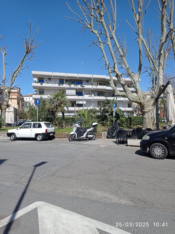 appartamento in vendita ad Anzio in zona Mare