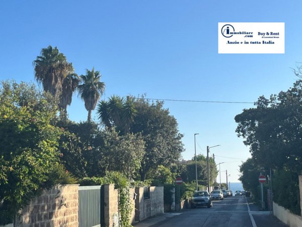 appartamento in vendita ad Anzio in zona Mare