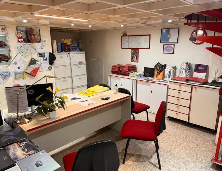 locale commerciale in vendita ad Anzio in zona Mare