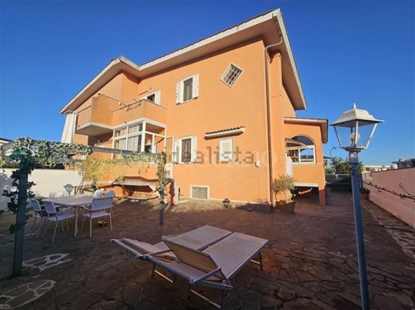 casa indipendente in vendita ad Anzio