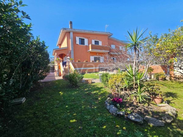 casa indipendente in vendita ad Anzio