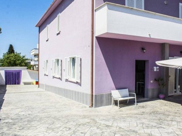 casa indipendente in vendita ad Anzio in zona Cincinnato