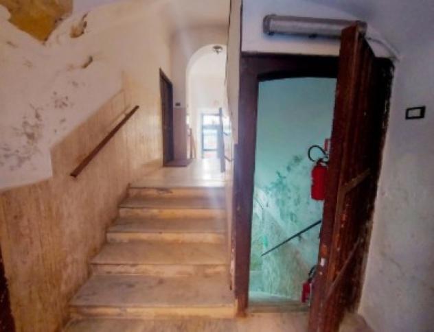 locale commerciale in vendita ad Anzio