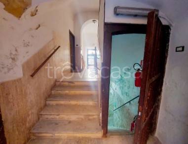 locale commerciale in vendita ad Anzio