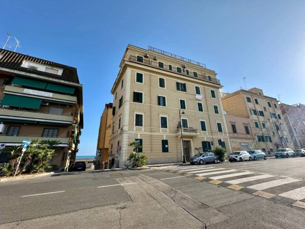appartamento in vendita ad Anzio in zona Mare