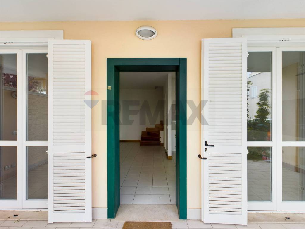 casa indipendente in vendita ad Anzio