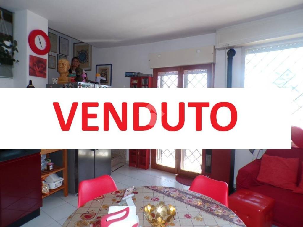 casa indipendente in vendita ad Anzio in zona Lido dei Pini