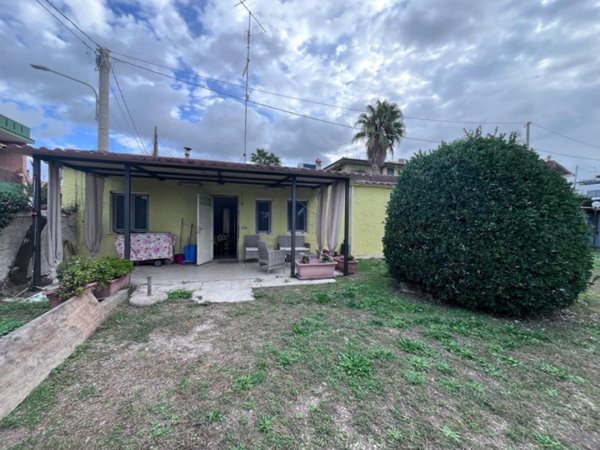 casa indipendente in vendita ad Anzio in zona Mare