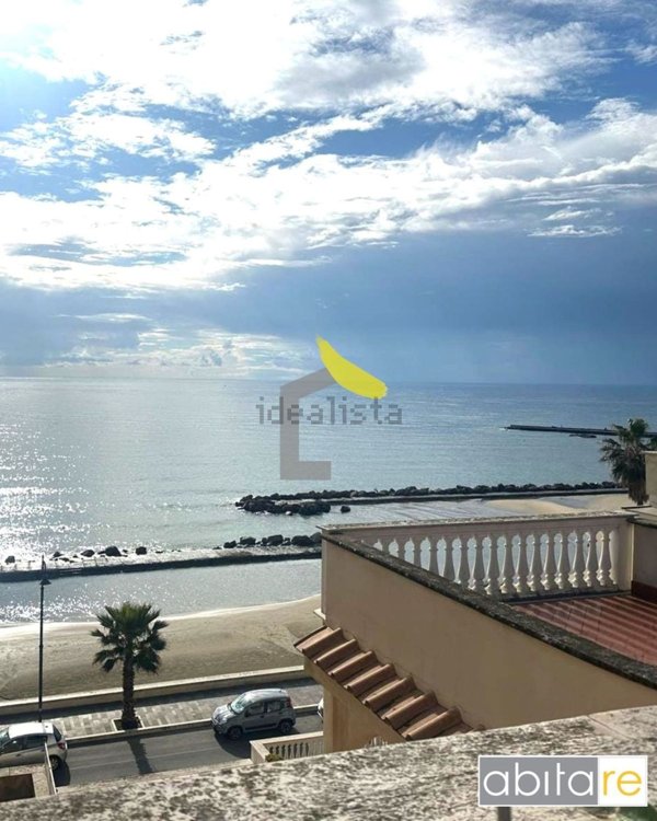 appartamento in vendita ad Anzio in zona Mare