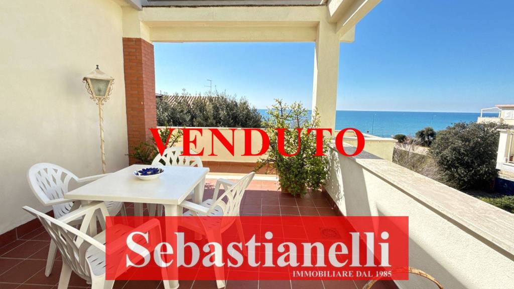 appartamento in vendita ad Anzio in zona Mare