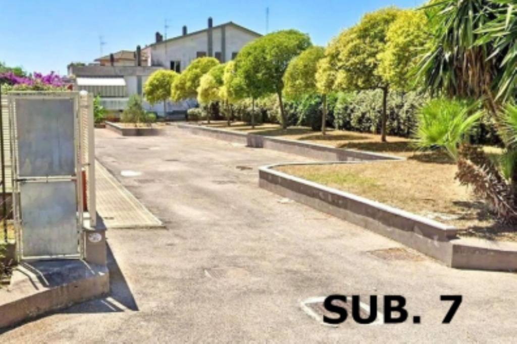 terreno edificabile in vendita ad Anzio in zona Cincinnato