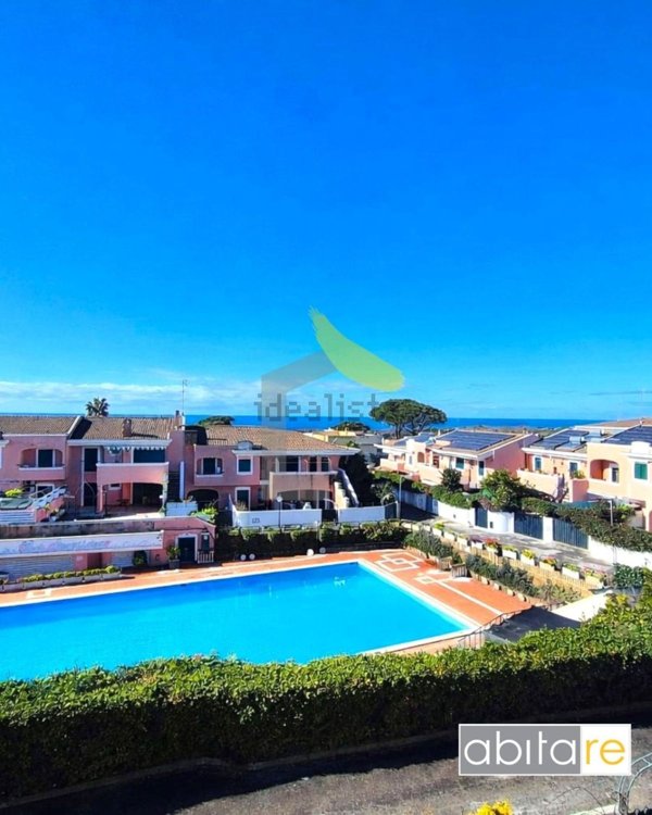 appartamento in vendita ad Anzio in zona Villa Claudia