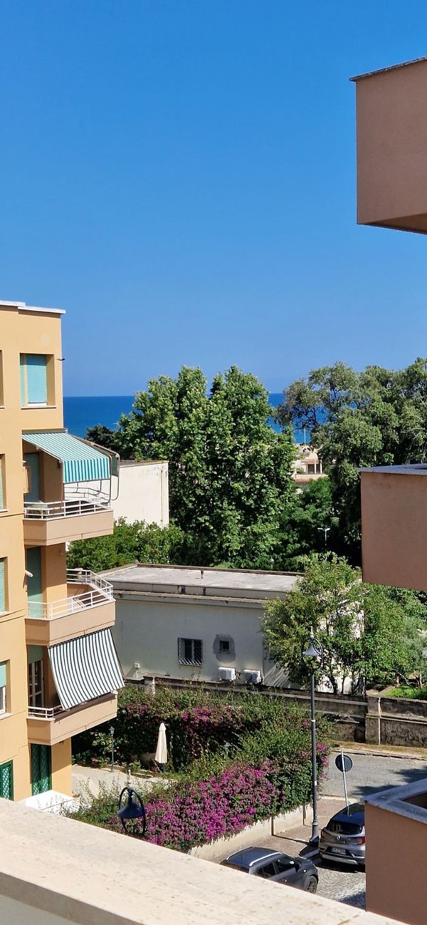appartamento in vendita ad Anzio in zona Mare
