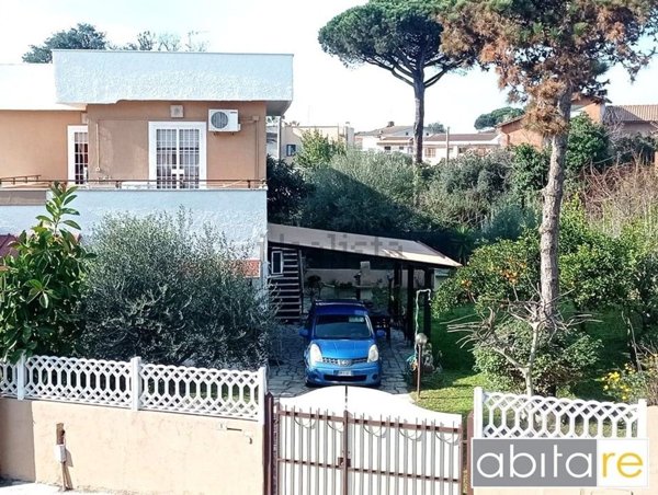 appartamento in vendita ad Anzio in zona Villa Claudia