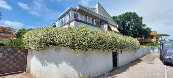 appartamento in vendita ad Anzio in zona Mare