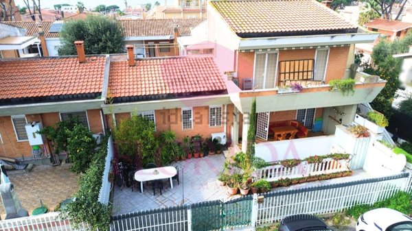 casa indipendente in vendita ad Anzio in zona Villa Claudia