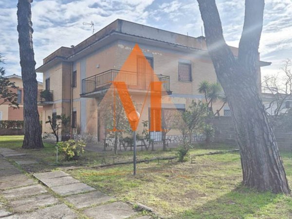 casa indipendente in vendita ad Anzio in zona Cincinnato