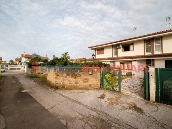 casa indipendente in vendita ad Anzio in zona Mare