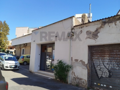 negozio in vendita ad Anzio