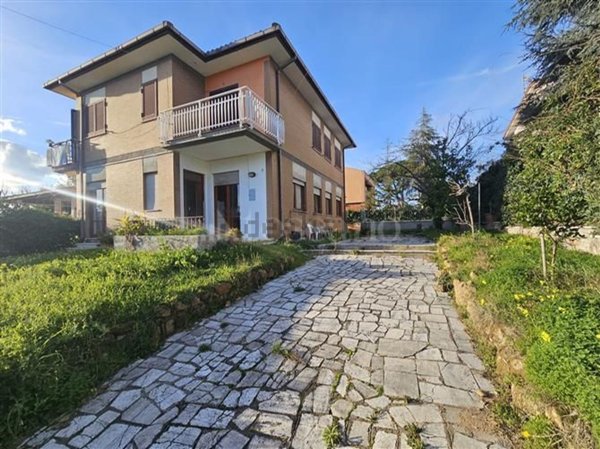 casa indipendente in vendita ad Anzio in zona Villa Claudia