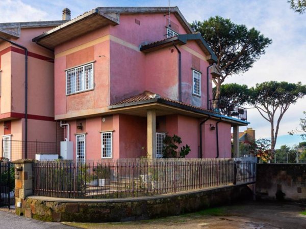casa indipendente in vendita ad Anzio in zona Lido delle Sirene