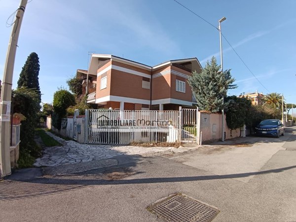 casa indipendente in vendita ad Anzio in zona Mare