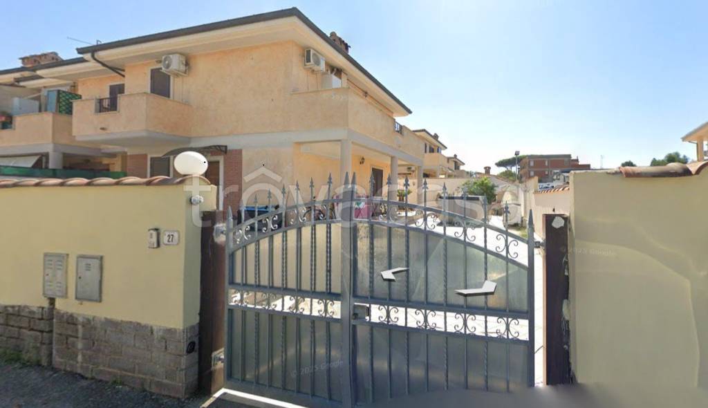 casa indipendente in vendita ad Anzio