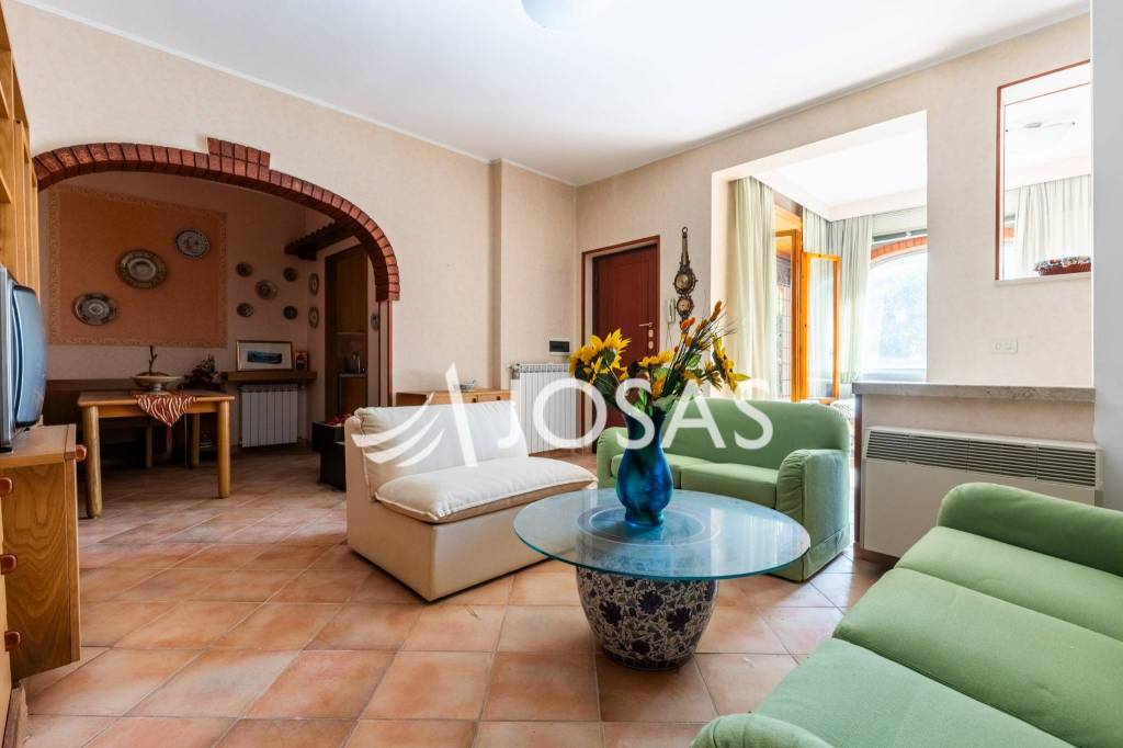 casa indipendente in vendita ad Anzio in zona Stazione