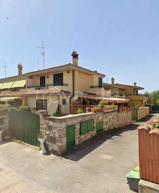 casa indipendente in vendita ad Anzio