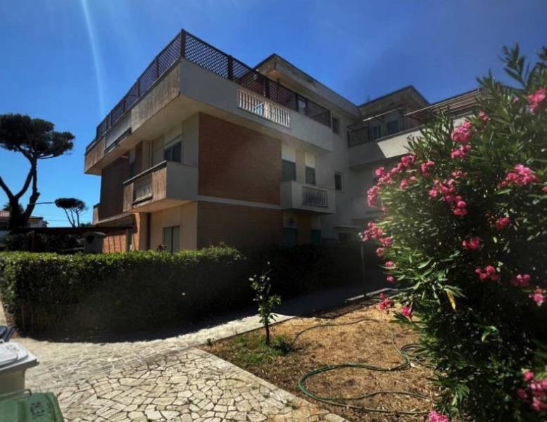 appartamento in vendita ad Anzio in zona Mare
