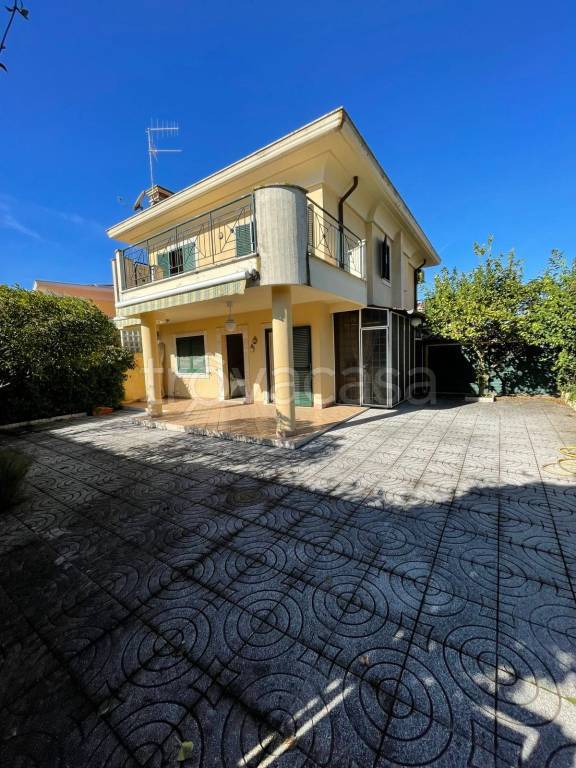 casa indipendente in vendita ad Anzio
