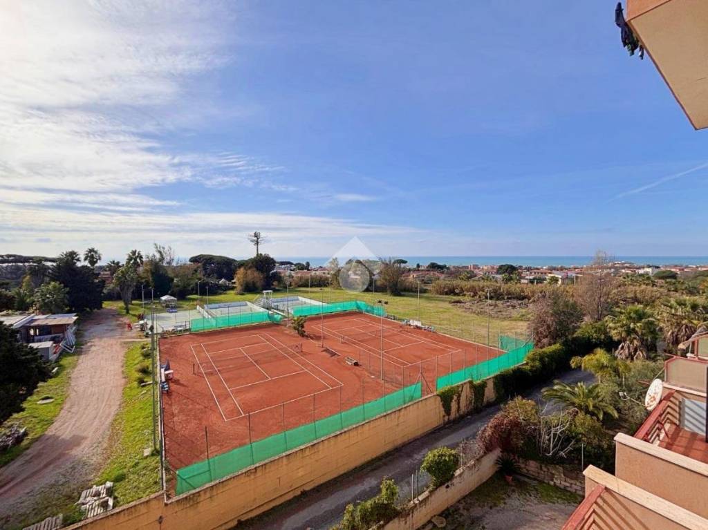 appartamento in vendita ad Anzio in zona Mare
