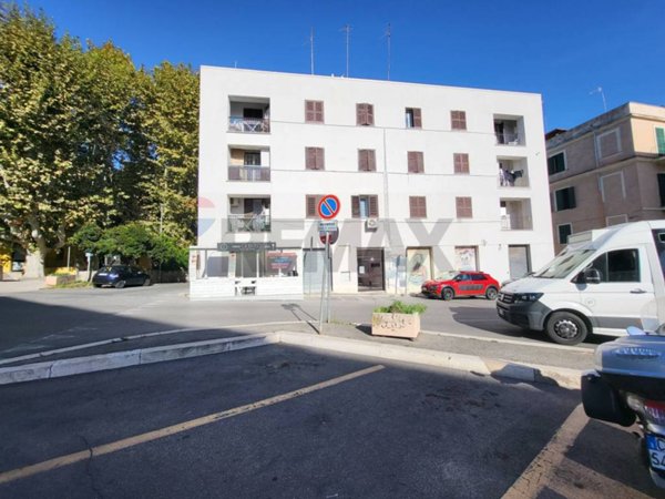 negozio in vendita ad Anzio