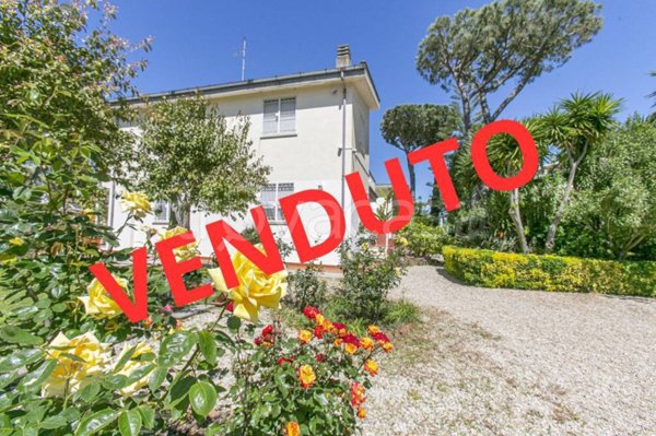 casa indipendente in vendita ad Anzio in zona Stazione