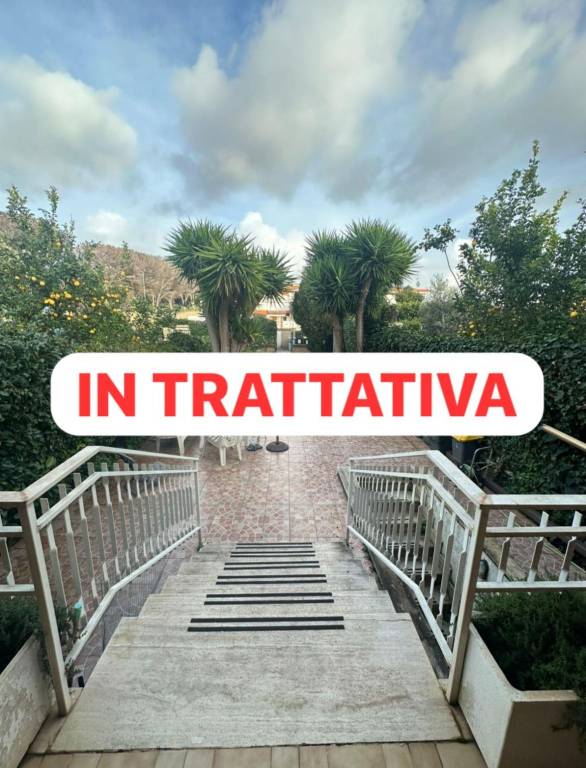 casa indipendente in vendita ad Anzio in zona Mare