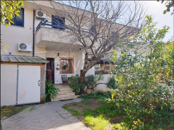 casa indipendente in vendita ad Anzio in zona Stazione