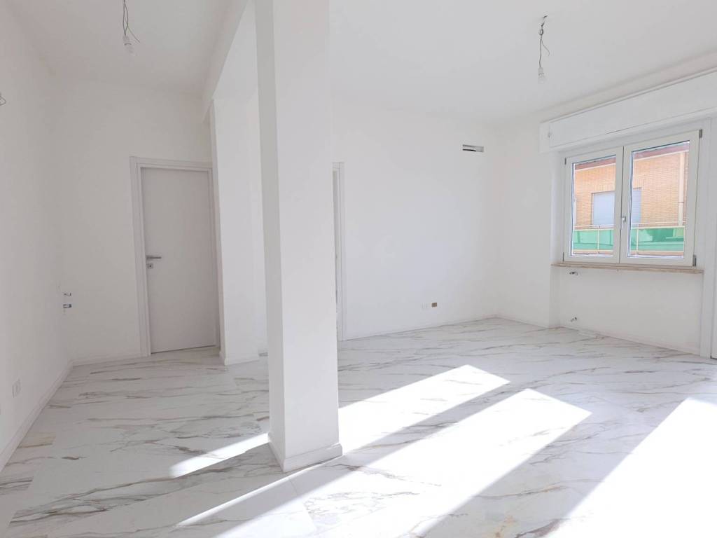 appartamento in vendita ad Anzio in zona Mare