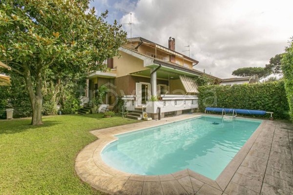 casa indipendente in vendita ad Anzio in zona Mare