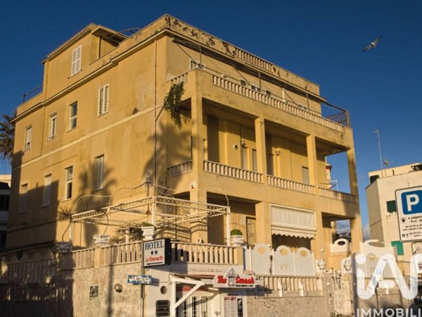 appartamento in vendita ad Anzio in zona Mare