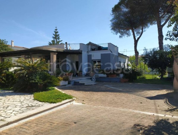 casa indipendente in vendita ad Anzio in zona Villa Claudia