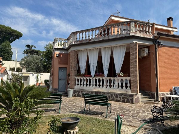 casa indipendente in vendita ad Anzio in zona Villa Claudia