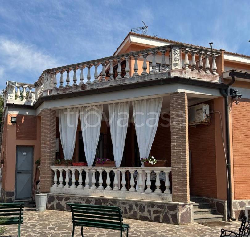 casa indipendente in vendita ad Anzio in zona Villa Claudia