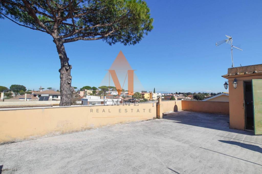 casa indipendente in vendita ad Anzio in zona Villa Claudia