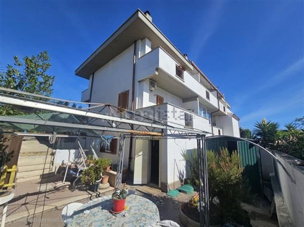 casa indipendente in vendita ad Anzio in zona Villa Claudia