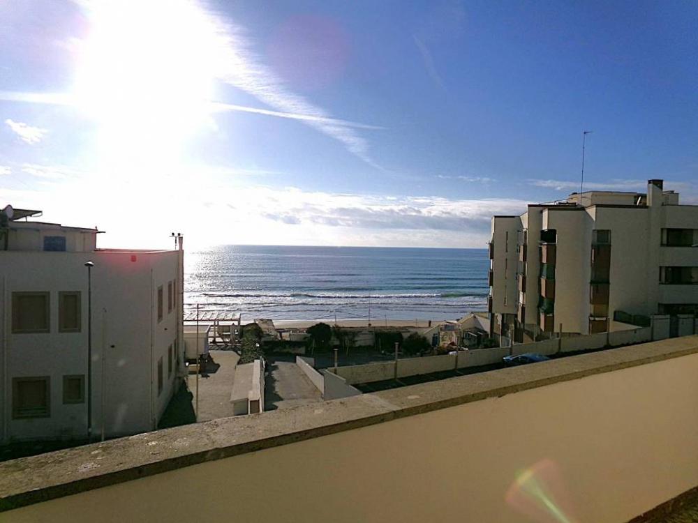 appartamento in vendita ad Anzio in zona Mare